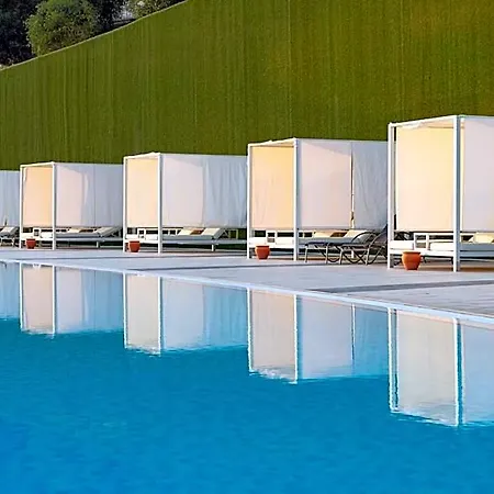 Otel Elexus & & Casino 3*