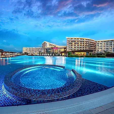 Elexus & & Casino Otel Bellapais