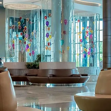 Otel Elexus & & Casino